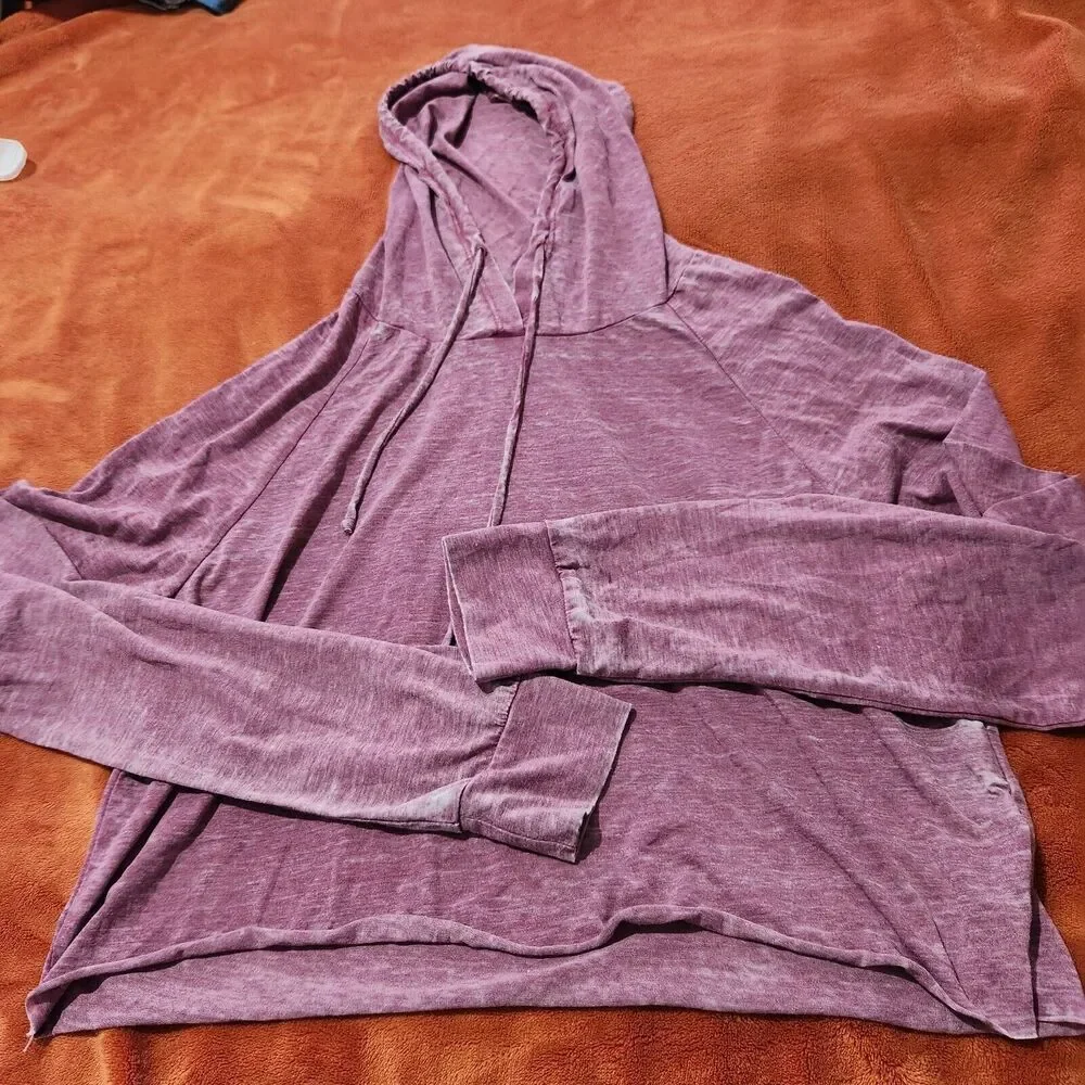 Ever Hottie Cropped Hoodie Size Medium Cranberry Color Lightweight. New